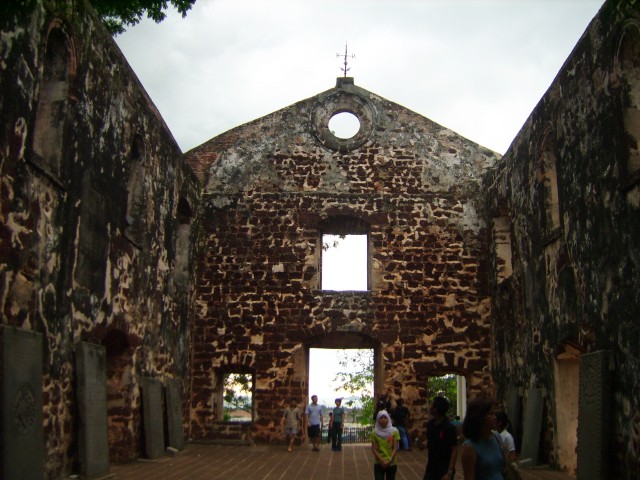 Asia-08-177%20%20Malacca%20centre%20-%20inside%20the%20old%20St.Pauls%20chuch%20ruin%20-%20on%20top%20of%20St.%20Pauls%20Hill%20in%20A%20Famosa.jpg